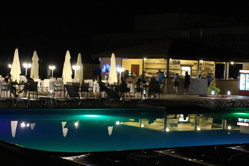 Hotel Promenad Zatoka Exterior foto