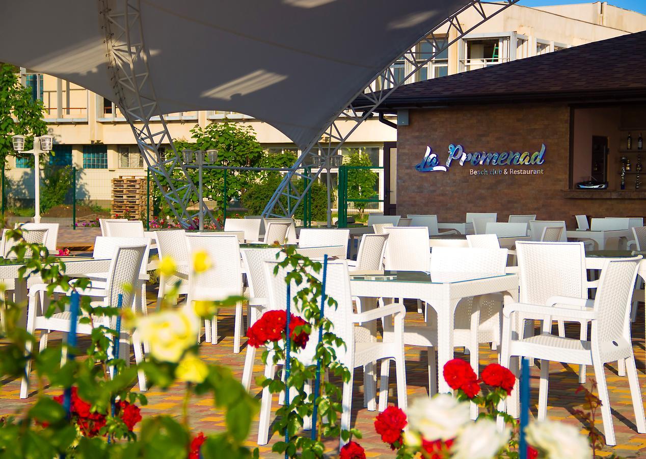 Hotel Promenad Zatoka Exterior foto
